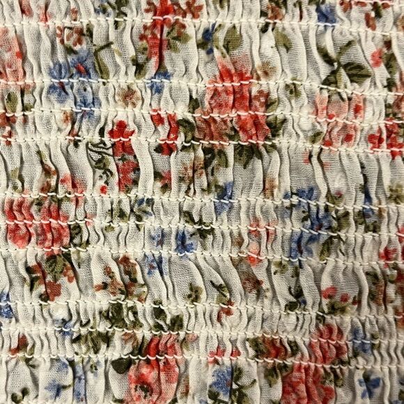 American Eagle Cotton Casual Floral Top - Picture 3 of 7